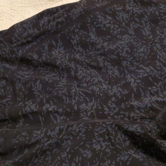Lululemon Men's Short Tiger Camo - Picture 11 of 13